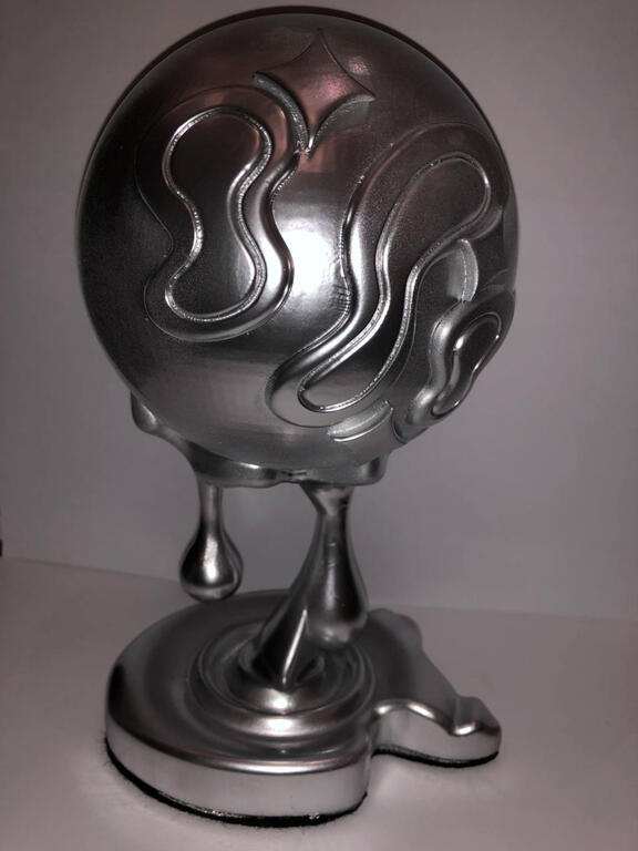 ₱6,000.oo 𖥔 5x5x8" chrome art toy